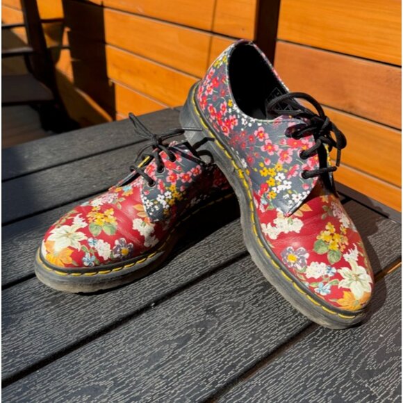 Dr. Martens shoes size 7 multi-flowers/colours - Picture 1 of 11